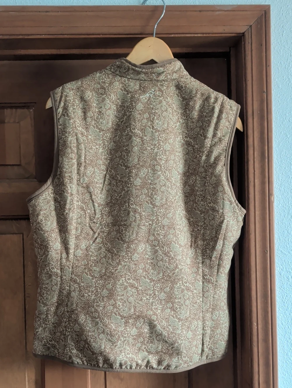 Columbia women's L Brown Paisley Fleece Vest